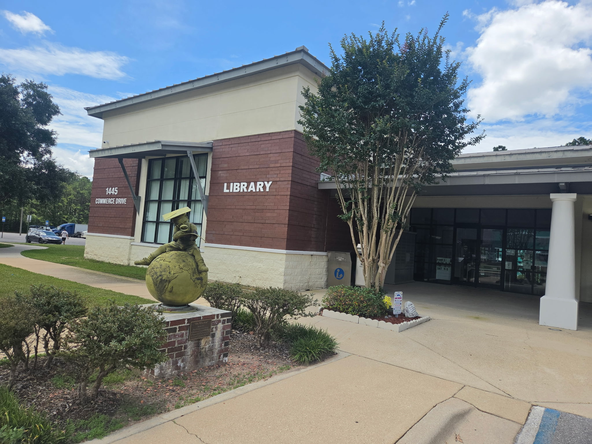 Crestview Public Library Main Entrance and Statue